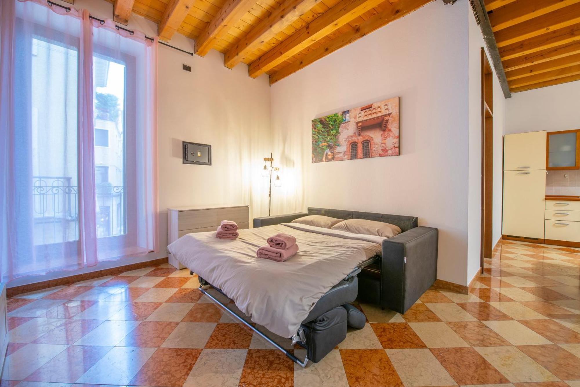 -Near Arena & Giuletta- Pet Friendly Mazzini Palace Верона Экстерьер фото